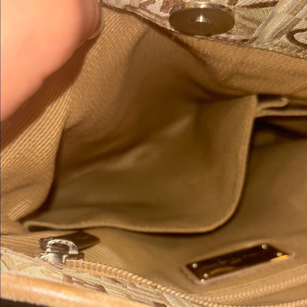 Salvatore Ferragamo Tan Crossbody Bag - Picture 14 of 16